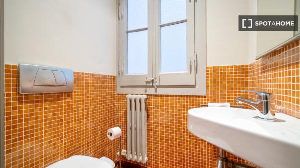 Se alquila habitación en Vila de Gràcia, Barcelona
