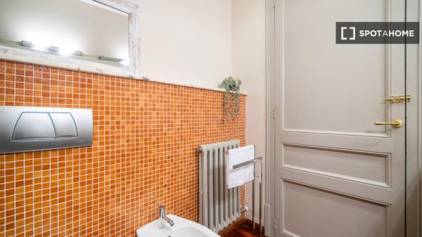 Se alquila habitación en Vila de Gràcia, Barcelona