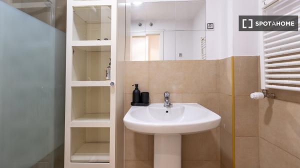 Estudio en alquiler en Castillejos, Madrid