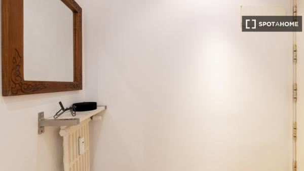 Estudio en alquiler en Castillejos, Madrid