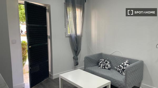 Estudio en alquiler en Alcalá de Henares, Madrid