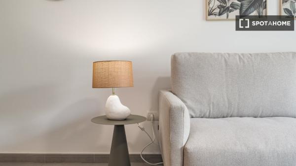 Stanza in appartamento condiviso in affitto a Sant Cugat, Barcellona