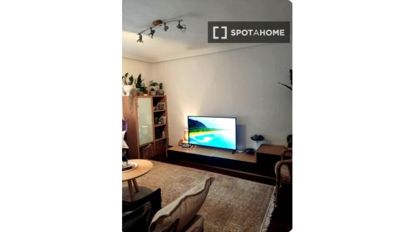 Se alquila habitación en Antiguo, San Sebastián
