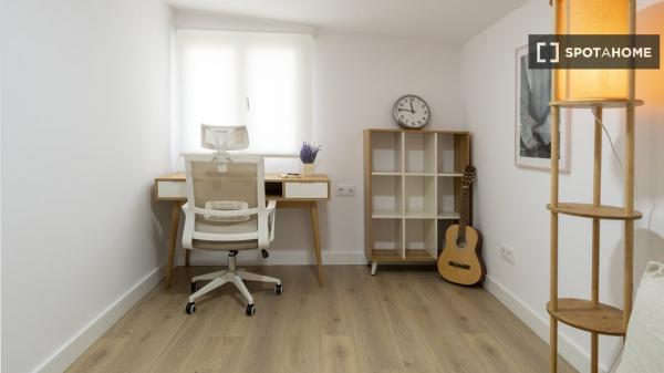 Studio zu vermieten in Sant Francesc, Valencia.