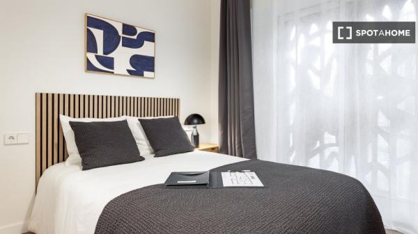 Habitación en piso compartido en barcelona.